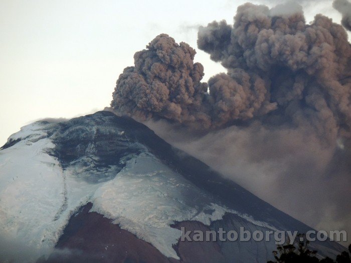 Naturaleza viva, Cotopaxi Erupción, Leonardo S Vivar