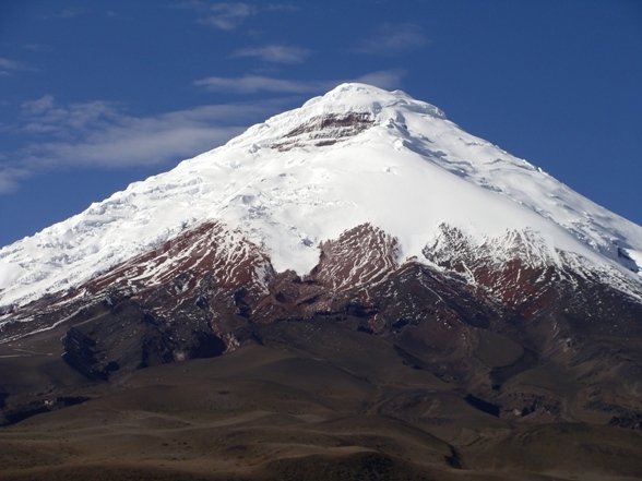 Volcanes Nevados de los Andes del Ecuador. Leonardo Vivar Ayora CORAZONI