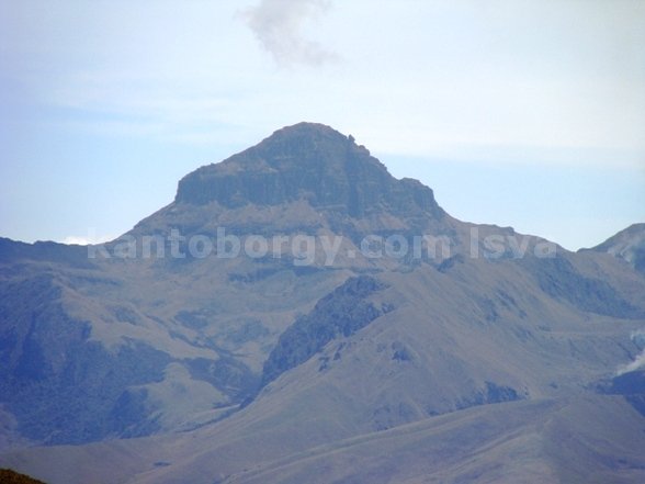 Montaña sin nombre. Leonardo Vivar Ayora quilindaña